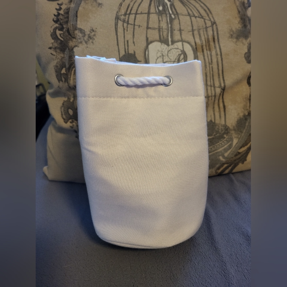Dior Beaute Drawstring Pouch - Picture 7 of 9